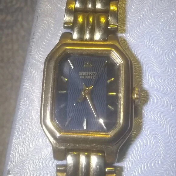 Seiko | Accessories | Seiko Quartz Tank Dress Watch V45250 Women Black Dial Gold Bracelet New Bat | Poshmark Seiko | Accessories | Seiko Quartz Tank Dress Watch V45250 Women Black Dial Gold Bracelet New Bat | Poshmark